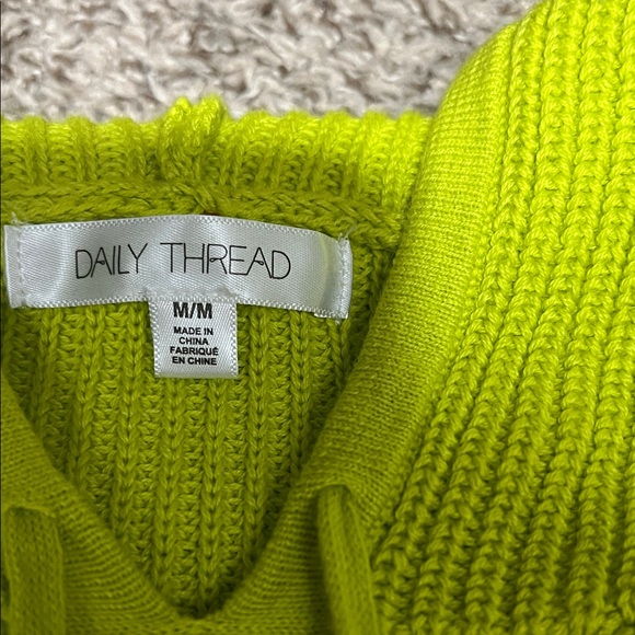 Bright green Sweater - Picture 2 of 6